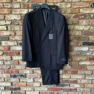 Van Heusen Men’s Suit Black NWT 42S